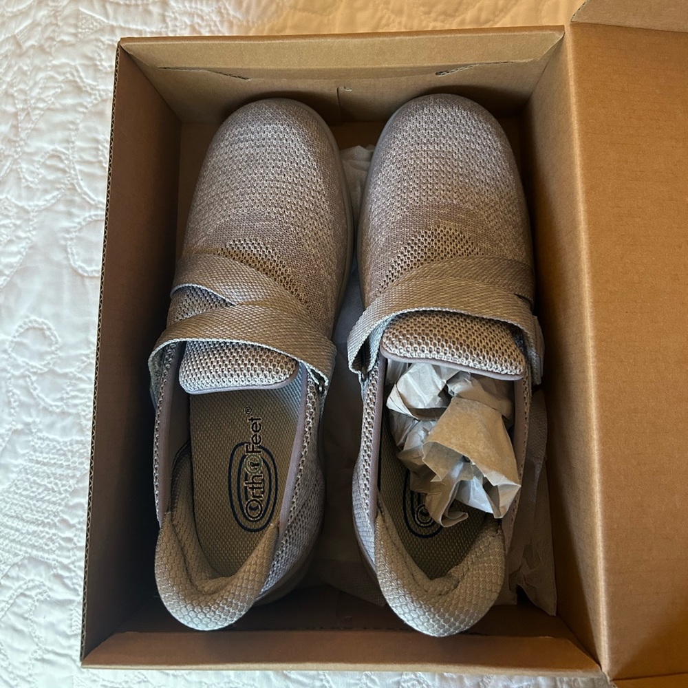 Orthofeet Amalya Gray Slip-On Shoes - Picture 2 of 4